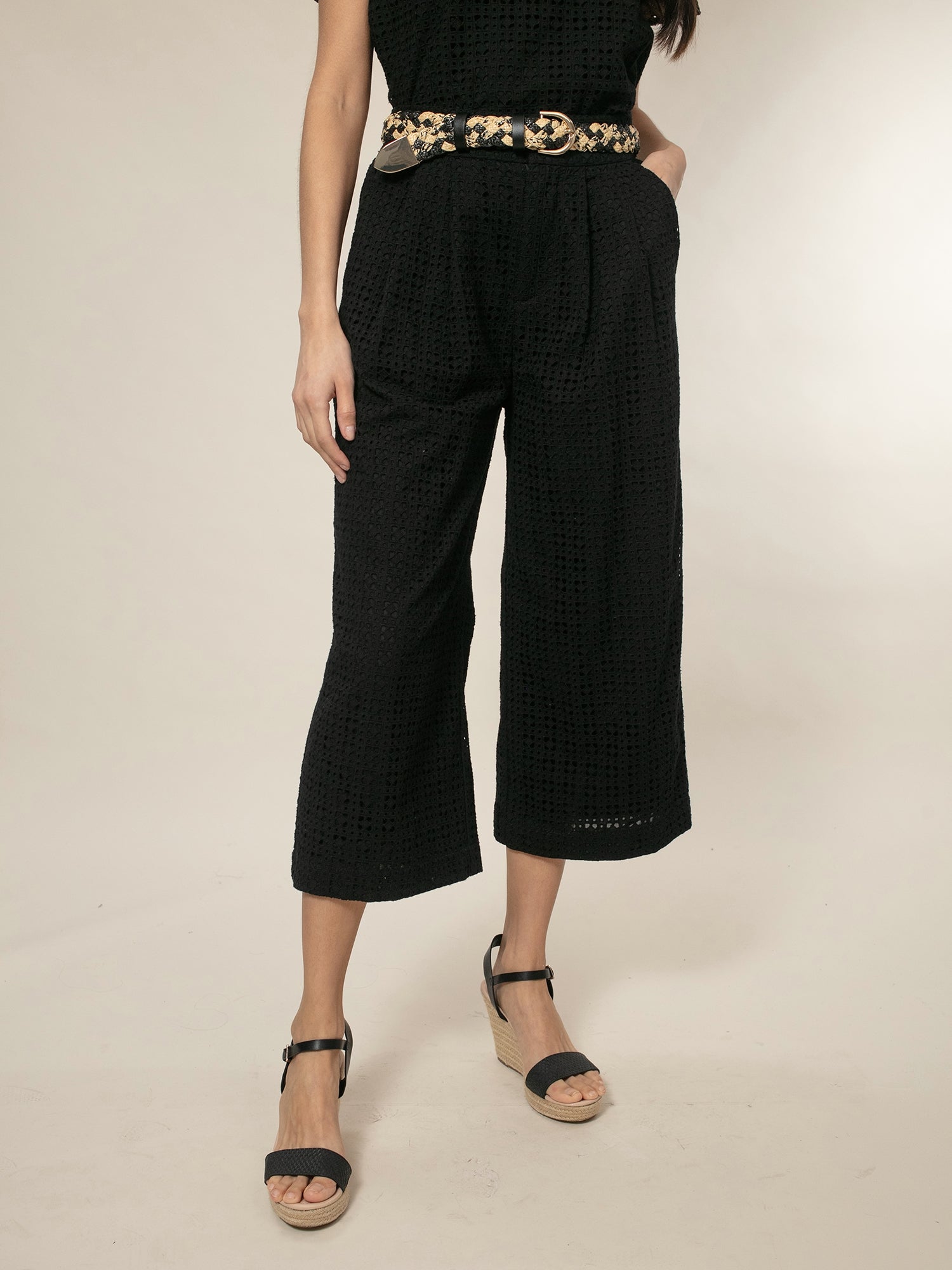 Marybeth Broderie Trousers - Black