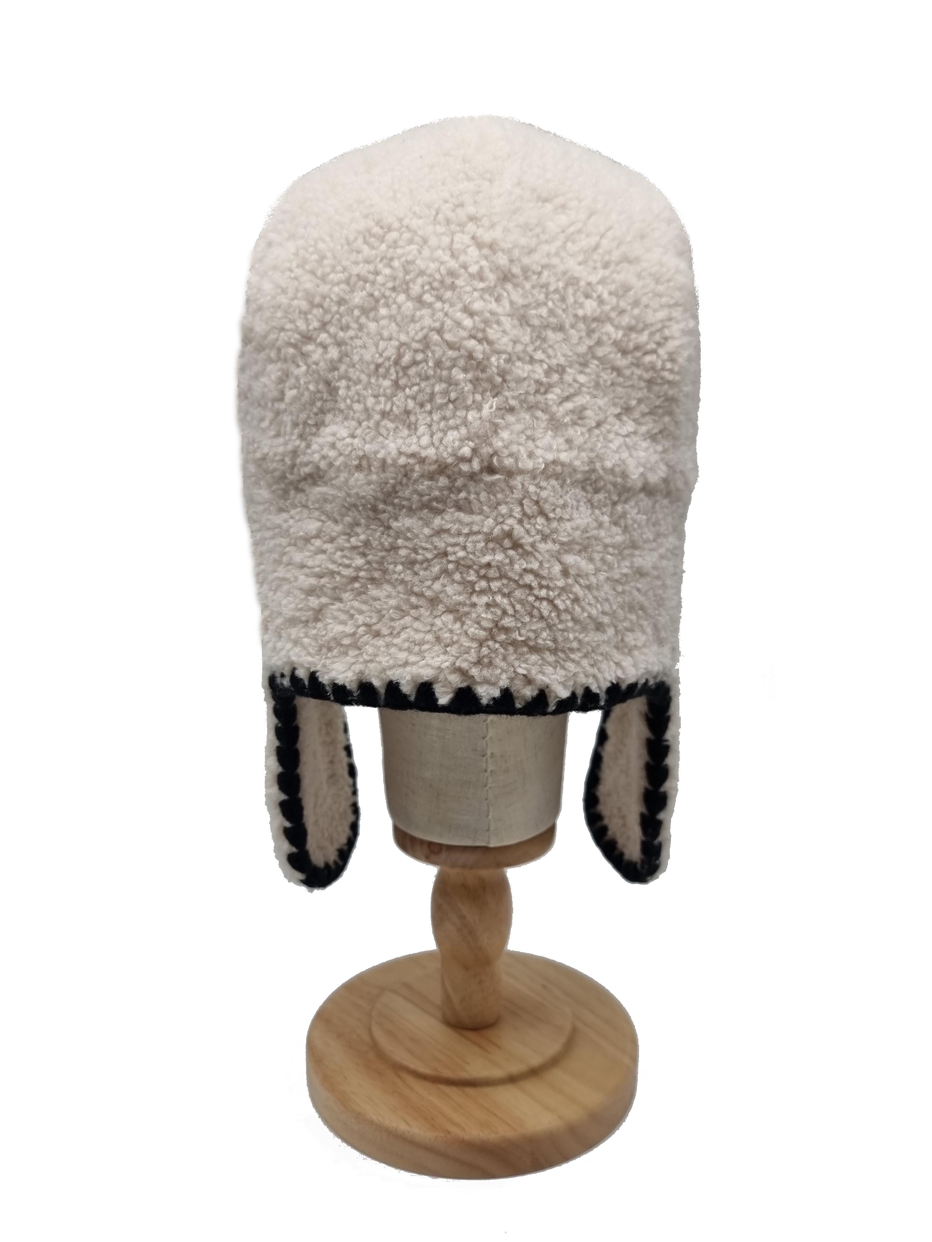 DANIKA TRAPPER HAT IN CREAM