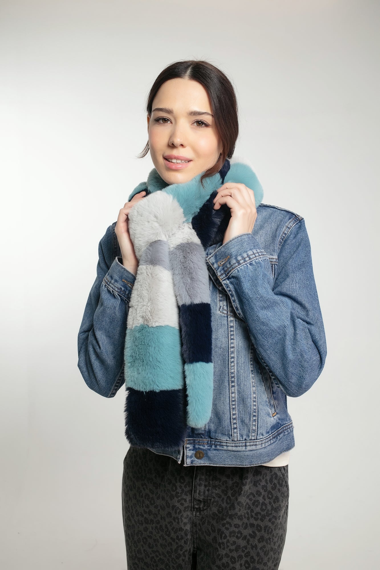 DELTA SCARF IN BLUE MIX