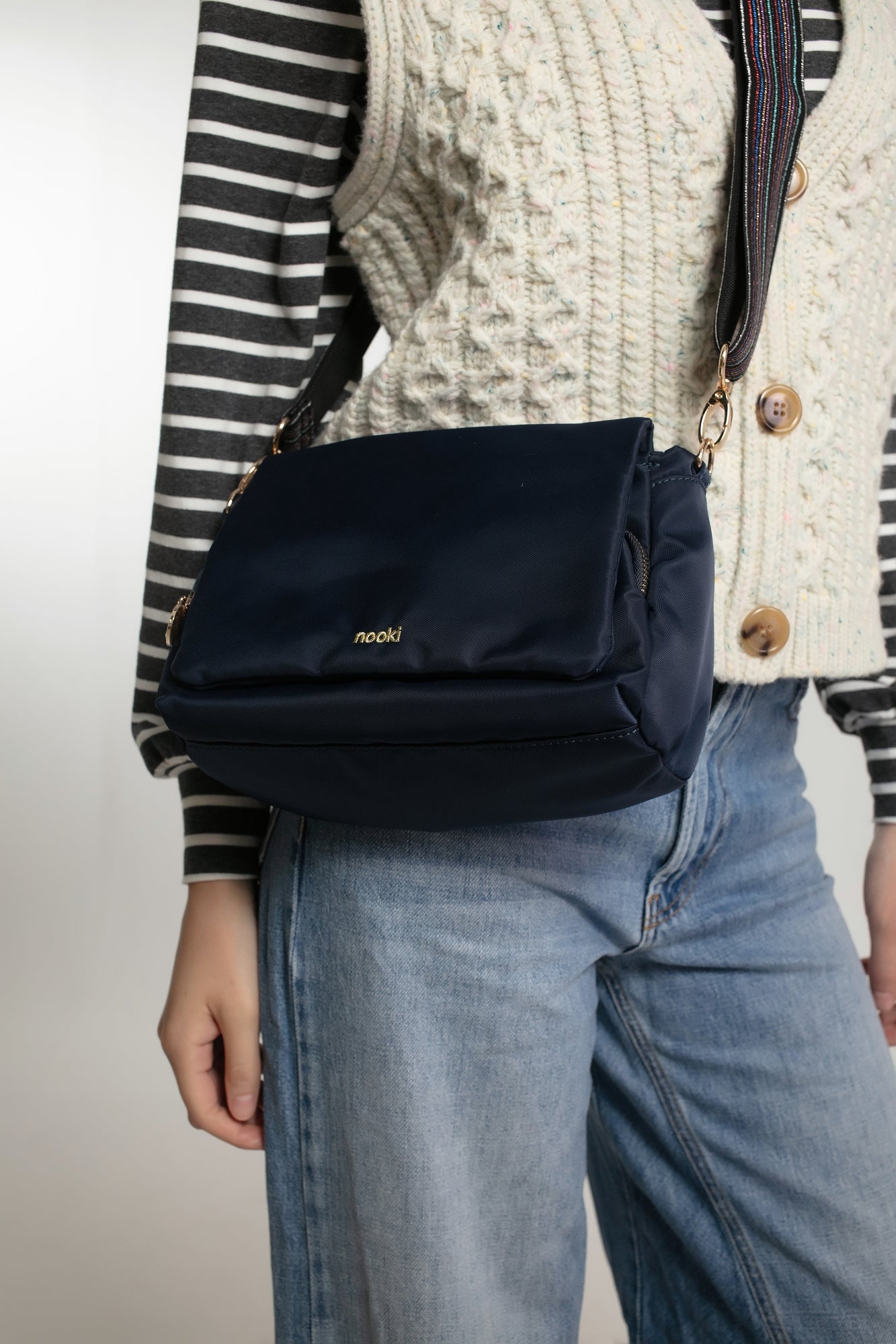 LEYTON NEW CROSS BODY BAG IN NAVY